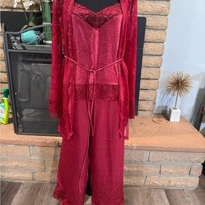 Luxurious Red Lace Robe Set New